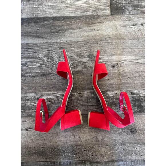 7.5 Red low block heels - Picture 4 of 5
